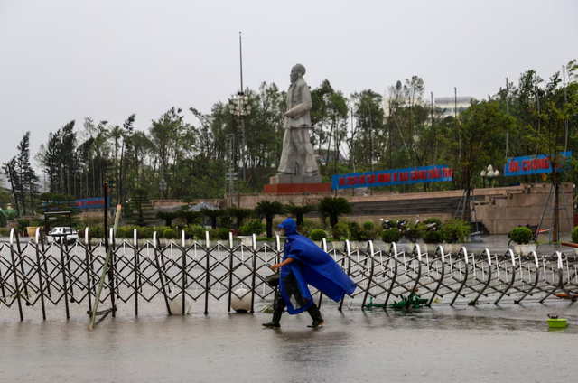 Two dead and 17 missing as Typhoon Bualoi hits Vietnam
- Ảnh 3.