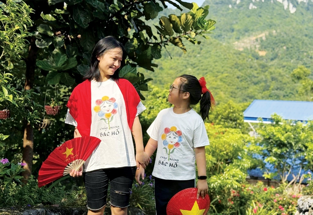Nét chữ cổ động từ chiếc bút tre của người lính cụ Hồ - Ảnh 4.