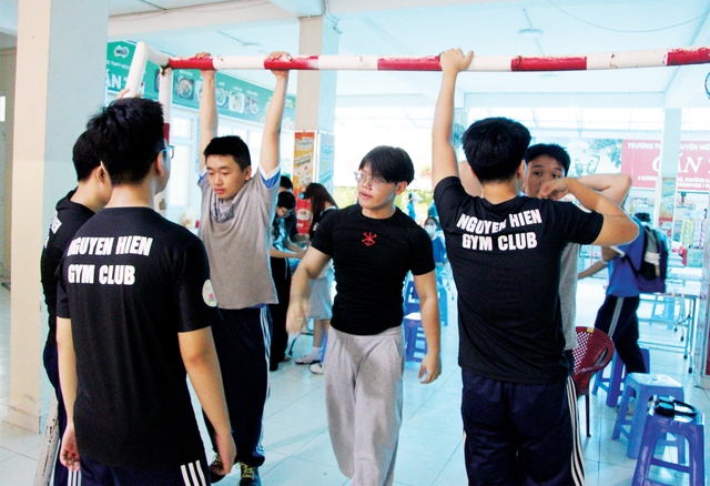 Những chú 'kiến càng mạnh mẽ của Trường THPT Nguyễn Hiền - Ảnh 4.