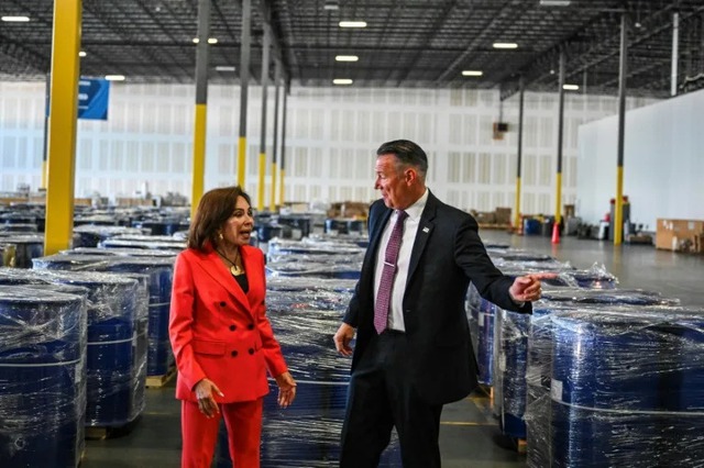 US announces huge seizure of meth precursor chemicals from China- Ảnh 1. US announces huge seizure of meth precursor chemicals from China- Ảnh 1.