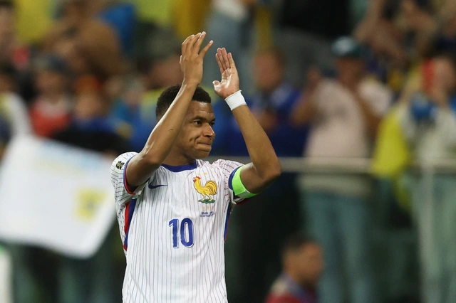Mbappe lập công giúp Pháp đánh bại Ukraine; Ý thắng đậm tại vòng loại World Cup- Ảnh 2.