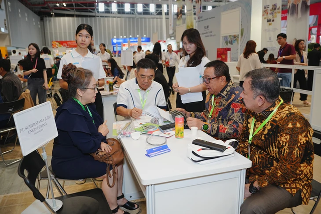 Over 450 international buyers seek partnerships at Vietnam sourcing event- Ảnh 2.