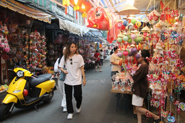 Check-in sớm phố lồng đèn Lương Nhữ Học đón Trung thu- Ảnh 6.