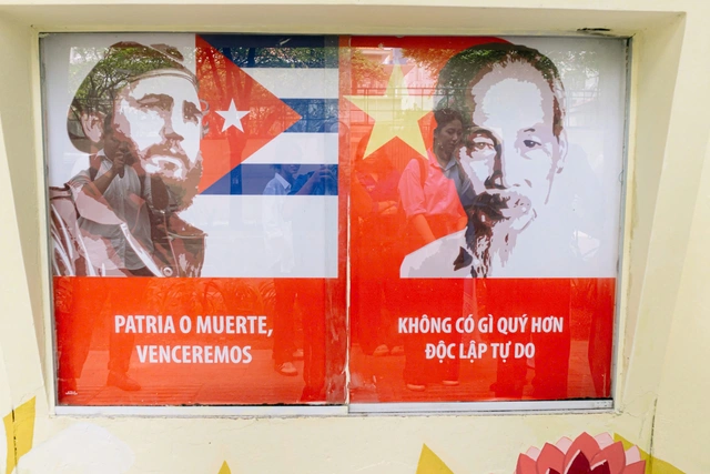 Cuban Consulate General inaugurates student-drawn mural in Ho Chi Minh City- Ảnh 5. Cuban Consulate General inaugurates student-drawn mural in Ho Chi Minh City- Ảnh 5.