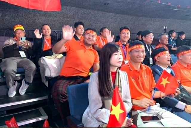 Mongolian tour guide keeps Vietnam close to heart while chasing medical dream- Ảnh 2. Mongolian tour guide keeps Vietnam close to heart while chasing medical dream- Ảnh 2.