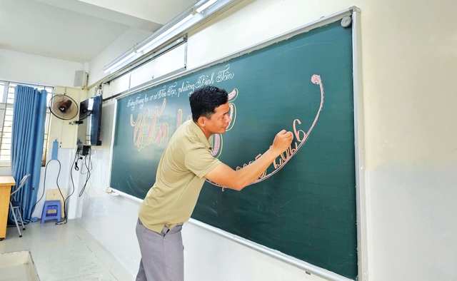 Có những người thầy lặng lẽ - Ảnh 1.