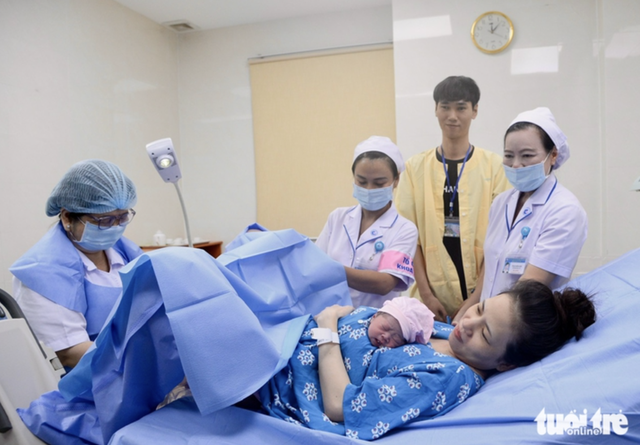 Joy overflows as newborns welcome first moments of 2026 in Ho Chi Minh City
- Ảnh 2.