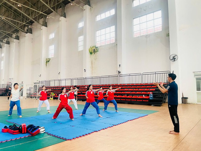 Thầy giáo Nguyễn Tứ Cường đạt danh hiệu Công dân trẻ tiêu biểu TP.HCM 2025- Ảnh 4.