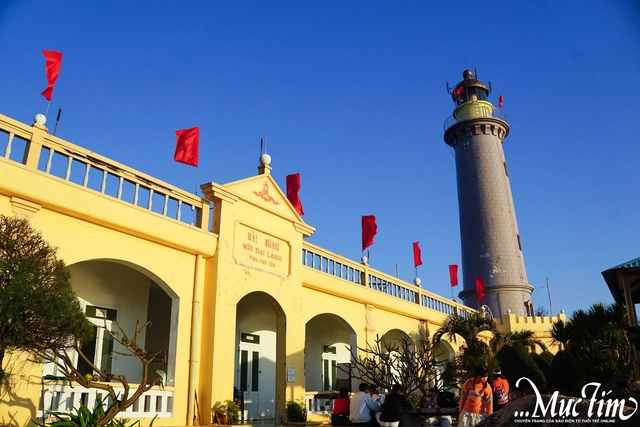 Bạn trẻ Đắk Lắk dậy từ 4h, chào cờ tại nơi đón bình minh đầu tiên của Việt Nam- Ảnh 10.