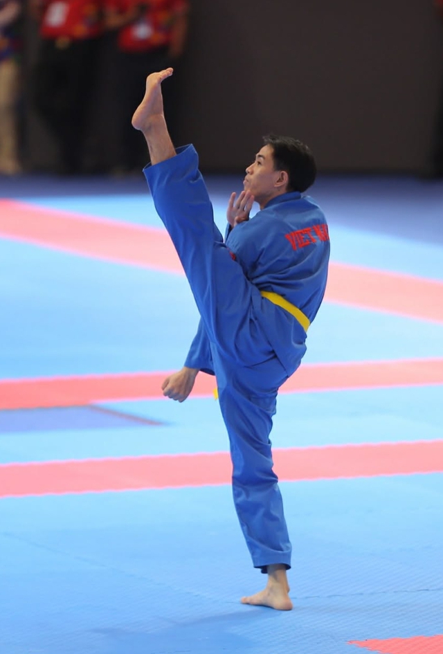 Thầy giáo Nguyễn Tứ Cường đạt danh hiệu Công dân trẻ tiêu biểu TP.HCM 2025- Ảnh 3.