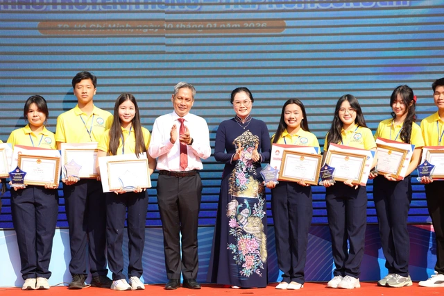 Hội trại truyền thống 9-1 đồng loạt diễn ra tại 12 điểm trường ở TP.HCM - Ảnh 2.