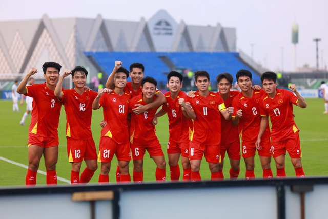 Vietnam U23 edge Kyrgyzstan to stay perfect at AFC U23 Asian Cup - Ảnh 1.