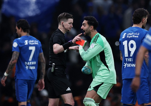 Ronaldo không thể cứu Al Nassr thoát thua Al Hilal- Ảnh 3.