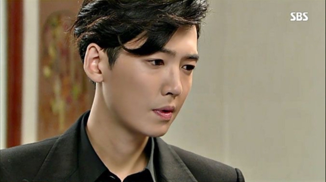 'Cá hố' Jung Kyung Ho: Sức hút từ diễn xuất và chuyện tình 14 năm- Ảnh 3.