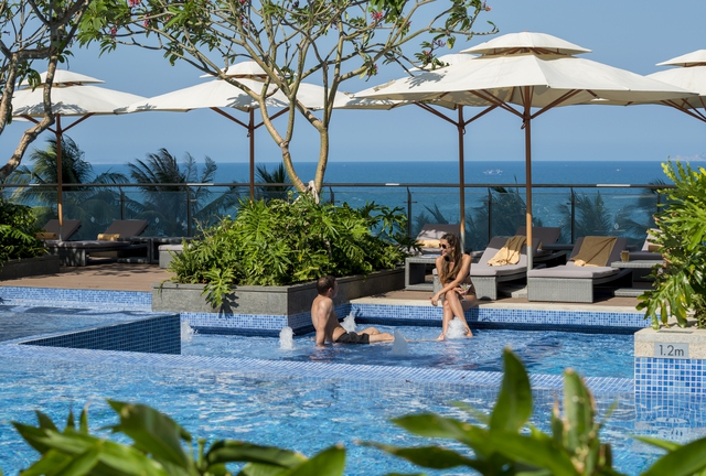 A refined Lunar New Year retreat by the sea at InterContinental Nha Trang - Ảnh 1.