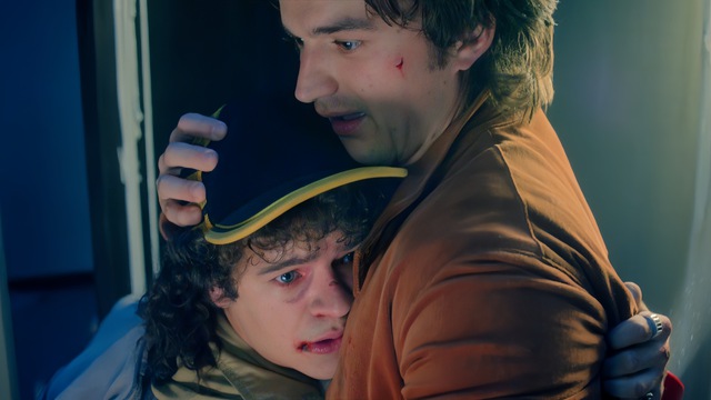 Ngôi sao Stranger things đang khuấy đảo làng nhạc Âu Mỹ là ai? - Ảnh 2.