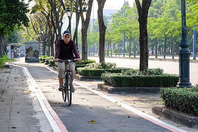 Expanding bicycle lanes in Ho Chi Minh City requires careful planning: experts- Ảnh 1.