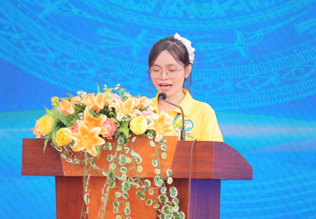 Nữ sinh Trường THPT chuyên Hùng Vương giỏi văn, đam mê hoạt động cộng đồng - Ảnh 2.