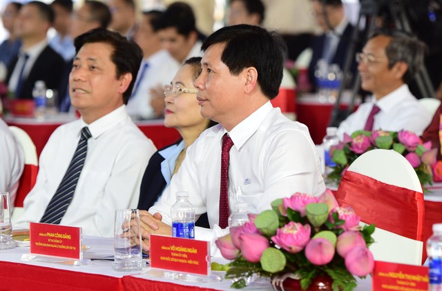 Ho Chi Minh City kicks off 2nd metro line project- Ảnh 2.