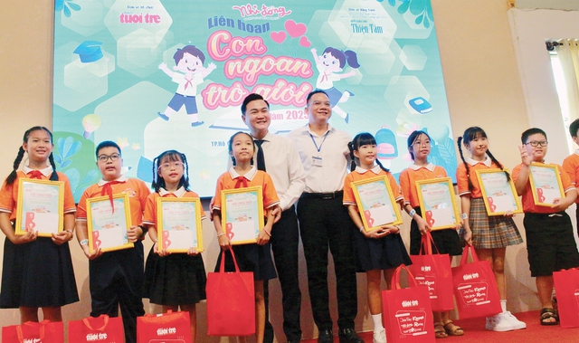 Giải mã 'sức nóng' của từ khóa Con ngoan trò giỏi - Ảnh 12.