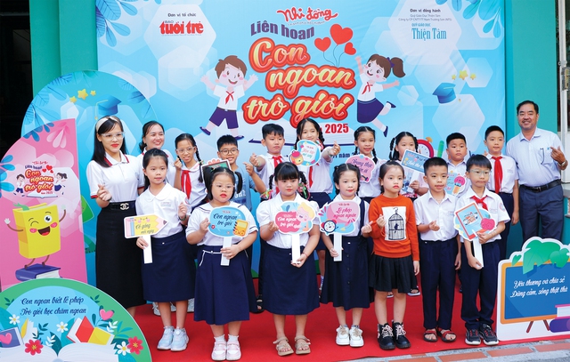 Giải mã 'sức nóng' của từ khóa Con ngoan trò giỏi - Ảnh 2.