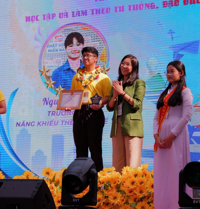 Nam sinh tiêu biểu Trường THPT Năng khiếu TDTT: hun đúc bản lĩnh từ màu áo xanh- Ảnh 2.