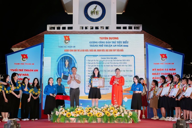 Chân dung nữ sinh văn võ song toàn của Trường THPT Trịnh Hoài Đức- Ảnh 7.