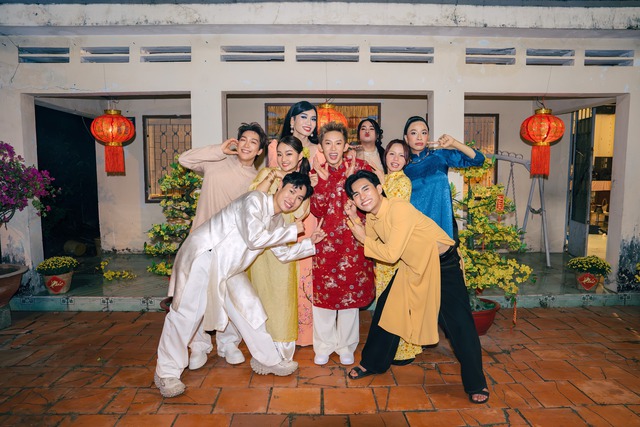 Không khí Tết đã rộn ràng khắp làng nhạc Việt- Ảnh 3.