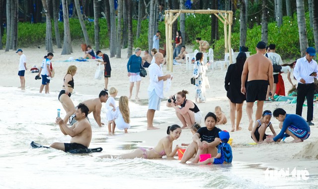 An Giang, home to Phu Quoc Island, aims to become tourism hub linking borders, sea, Mekong Delta- Ảnh 1.