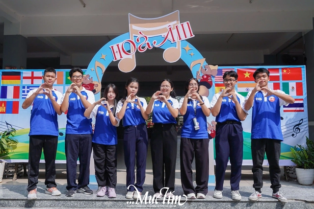 Học sinh tái hiện không gian văn hóa đa quốc gia tại hội trại truyền thống- Ảnh 11.