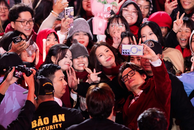 Hà Anh Tuấn dành 1 tỷ đồng giúp đỡ bệnh nhân ung thư về quê dịp năm mới- Ảnh 6.