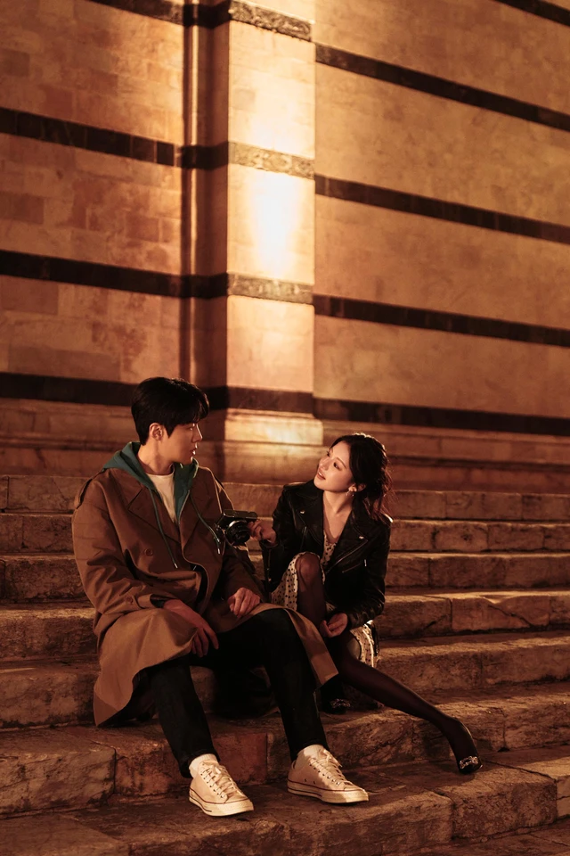 Khám phá loạt địa danh lãng mạn nhất thế giới cùng Can this love be translated?- Ảnh 6.