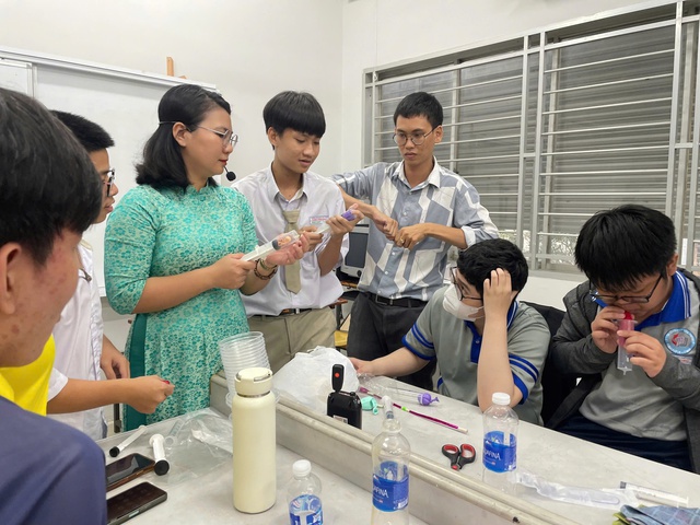 Câu chuyện sáng tạo xanh của cậu học trò Trường THPT Tân Phong - Ảnh 3.