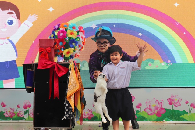 Học trò Trường tiểu học Nguyễn Thượng Hiền thích thú tìm hiểu nhóm chất dinh dưỡng - Ảnh 6.