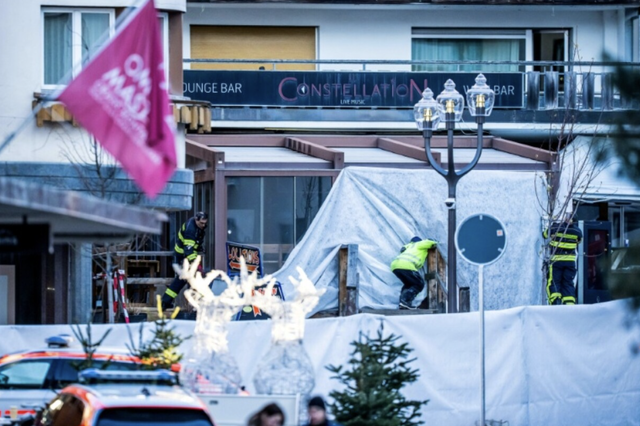 Around 40 killed as fire ravages Swiss ski resort New Year party
- Ảnh 1.