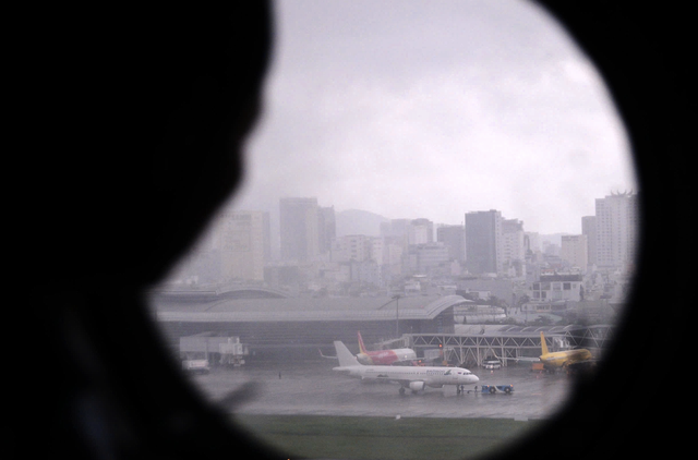 Choppers take to skies over Da Nang as training season begins
- Ảnh 5.