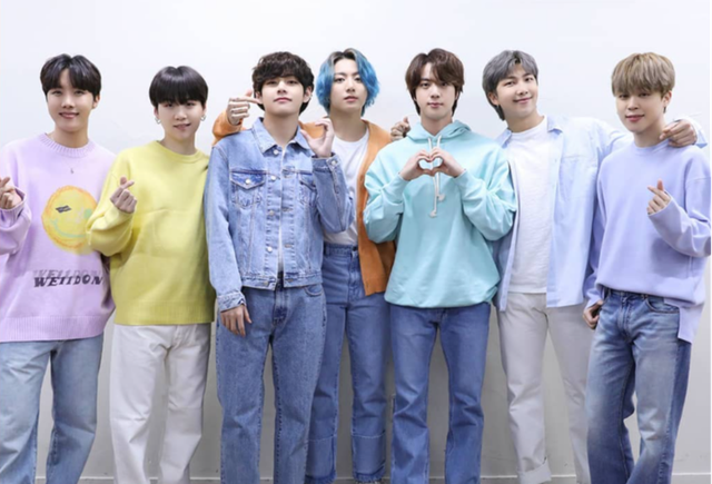 BTS lập thành tích trước thềm comeback; Wanna One tái hợp- Ảnh 1.