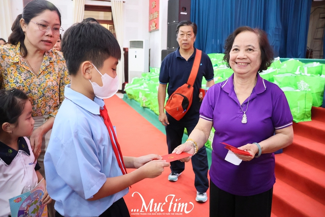 Nhóm Chia sẻ - Sharing đón sinh nhật tuổi 20, mang xuân ấm áp đến với 400 trẻ em Tây Ninh - Ảnh 5.