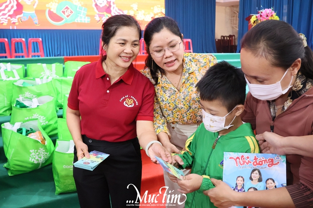 Nhóm Chia sẻ - Sharing đón sinh nhật tuổi 20, mang xuân ấm áp đến với 400 trẻ em Tây Ninh - Ảnh 8.