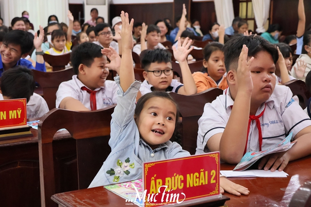 Nhóm Chia sẻ - Sharing đón sinh nhật tuổi 20, mang xuân ấm áp đến với 400 trẻ em Tây Ninh - Ảnh 17.