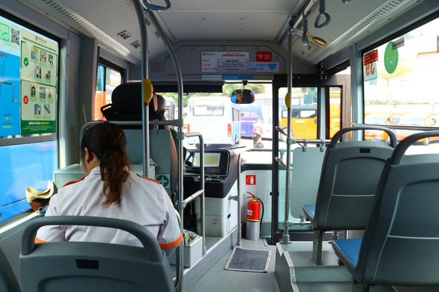 Nearly half of Ho Chi Minh City buses now use clean energy- Ảnh 3.