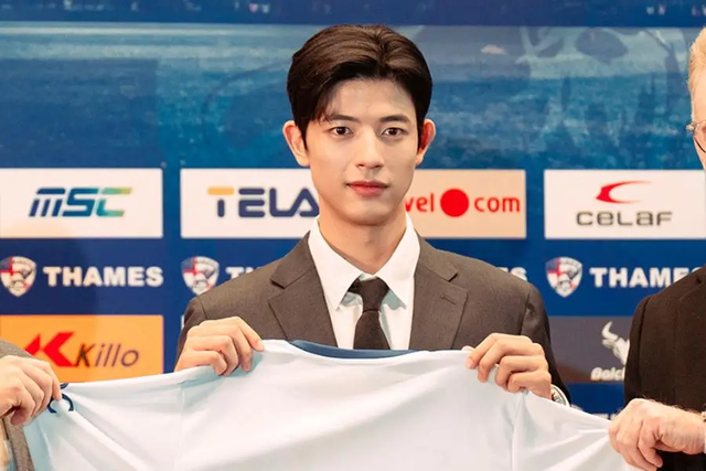 6 bí mật ít ai biết về siêu sao bóng đá trong No tail to tell- Ảnh 1.