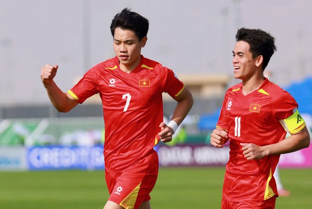 Trực tiếp U23 Việt Nam - U23 Trung Quốc: Quyết giành vé vào chung kết - Ảnh 1.