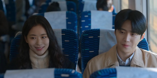 Sức hút khó cưỡng từ cặp đôi phụ của Can this love be translated? - Ảnh 2.