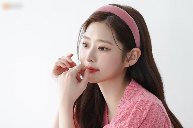 2 vai diễn đánh dấu màn trở lại đáng chú ý của Kim Min Ju trên màn ảnh - Ảnh 1.