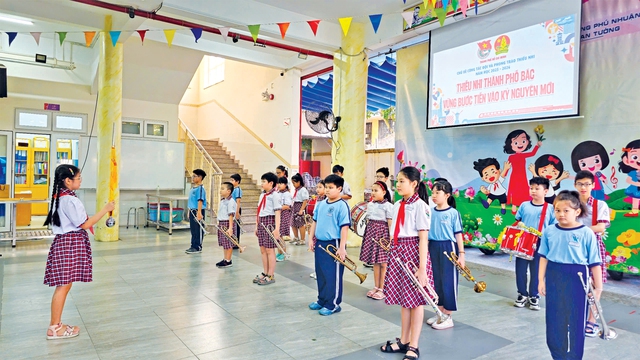 Gương mặt Con ngoan trò giỏi: Cô bạn hoa hướng dương luôn mỉm cười - Ảnh 1.