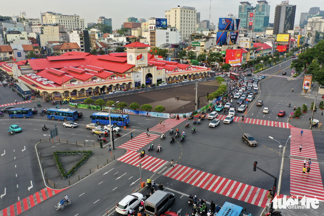 New look of Ho Chi Minh City’s iconic Ben Thanh Market enchants residents, tourists
- Ảnh 3. New look of Ho Chi Minh City’s iconic Ben Thanh Market enchants residents, tourists
- Ảnh 3.