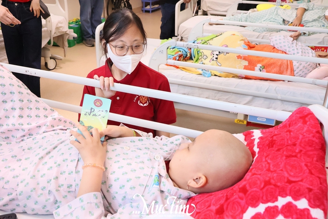 Mùa Tết ấm áp của các 'chiến binh nhí' tại bệnh viện Ung bướu TP.HCM - Ảnh 18.