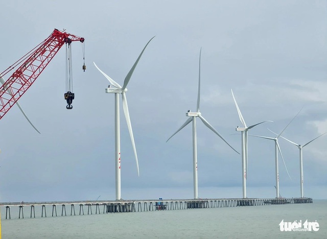 Vietnam allocates vast sea areas to EVN, Petrovietnam for offshore wind surveys - Ảnh 1. Vietnam allocates vast sea areas to EVN, Petrovietnam for offshore wind surveys - Ảnh 1.