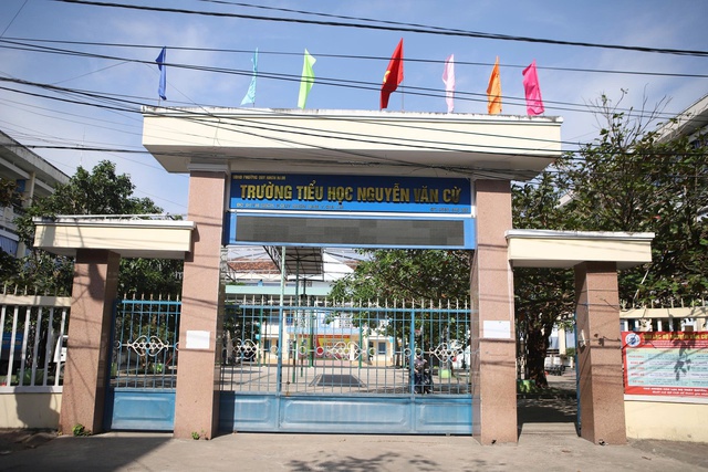 Vietnamese teacher suspended over alleged exam tampering at elementary school - Ảnh 1.